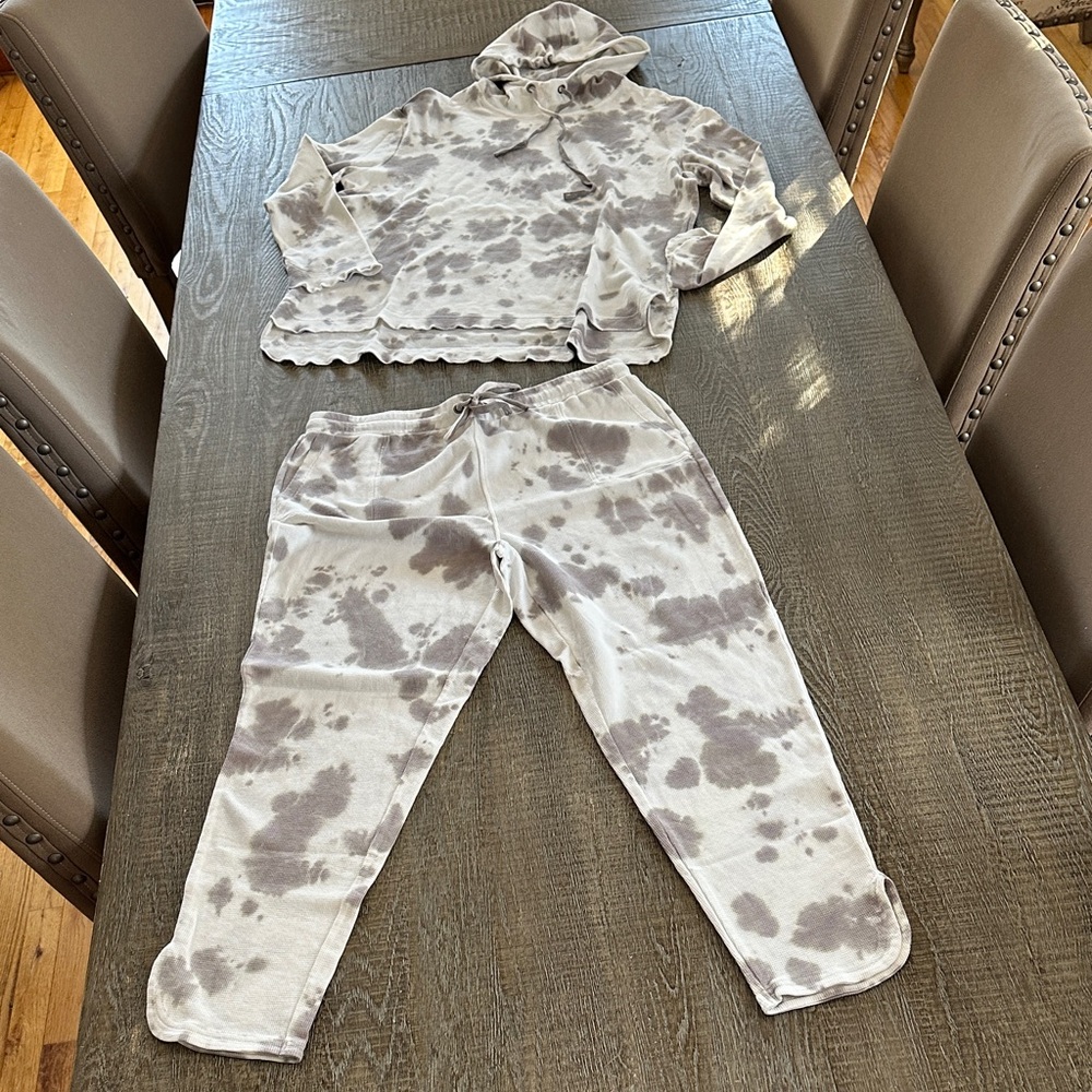NWOT  Lounge Set